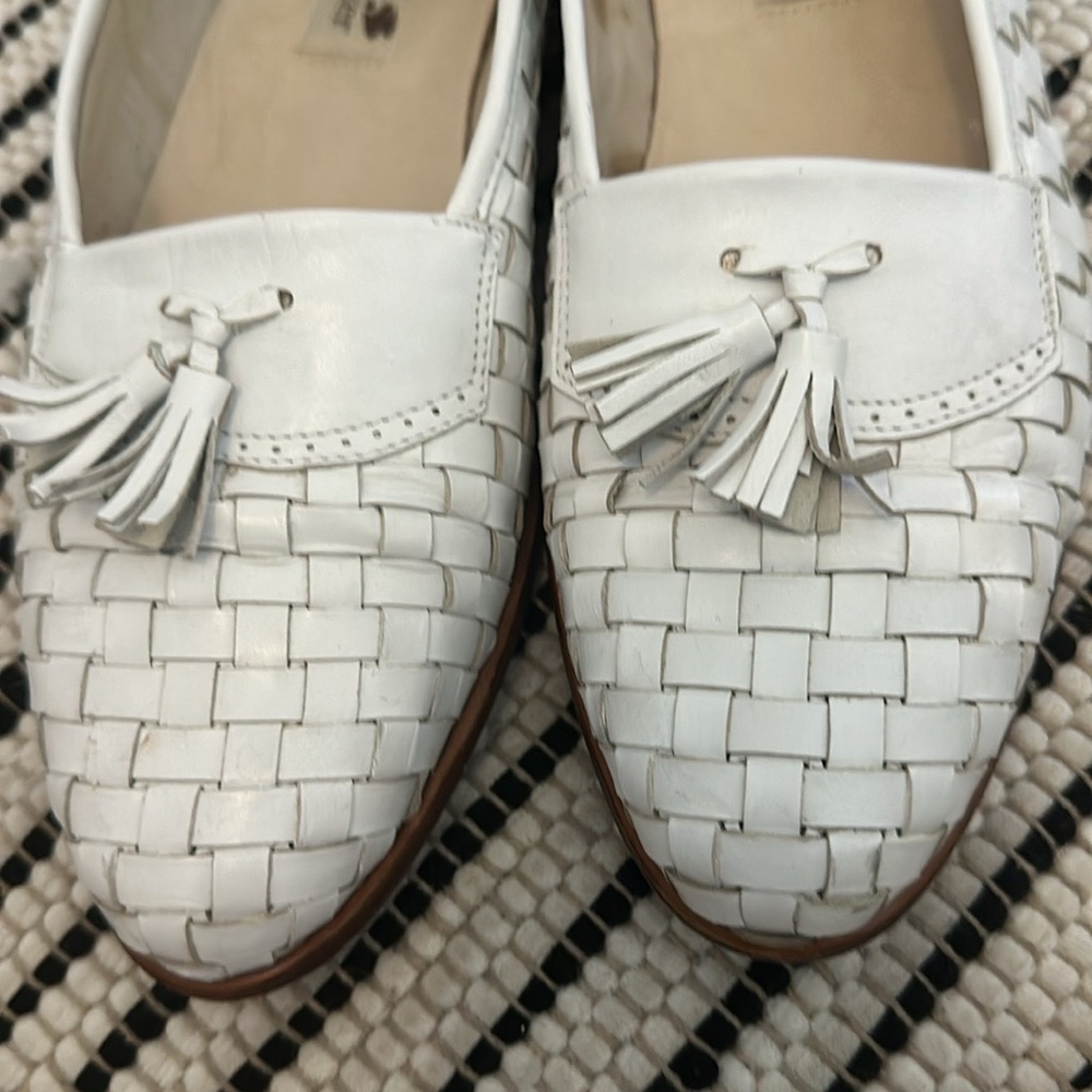B1—Shoes - Picture 2 of 12